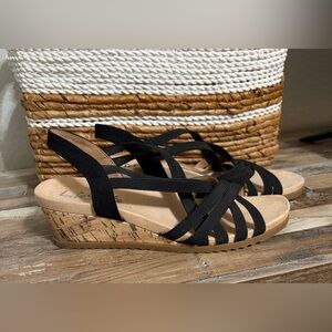 Life Stride Black Mallory Wedge Sandals